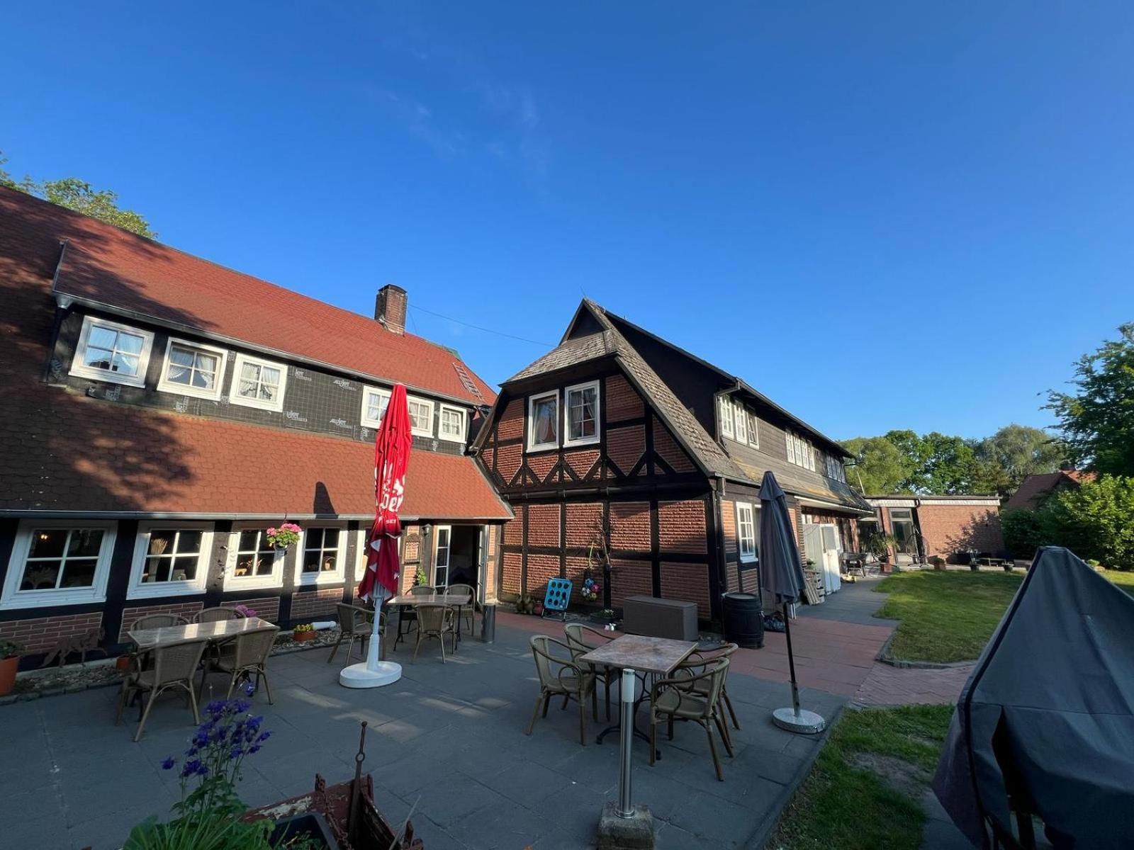 Suhlendorf Ihr Ferien Hotel Brunnenhof מראה חיצוני תמונה