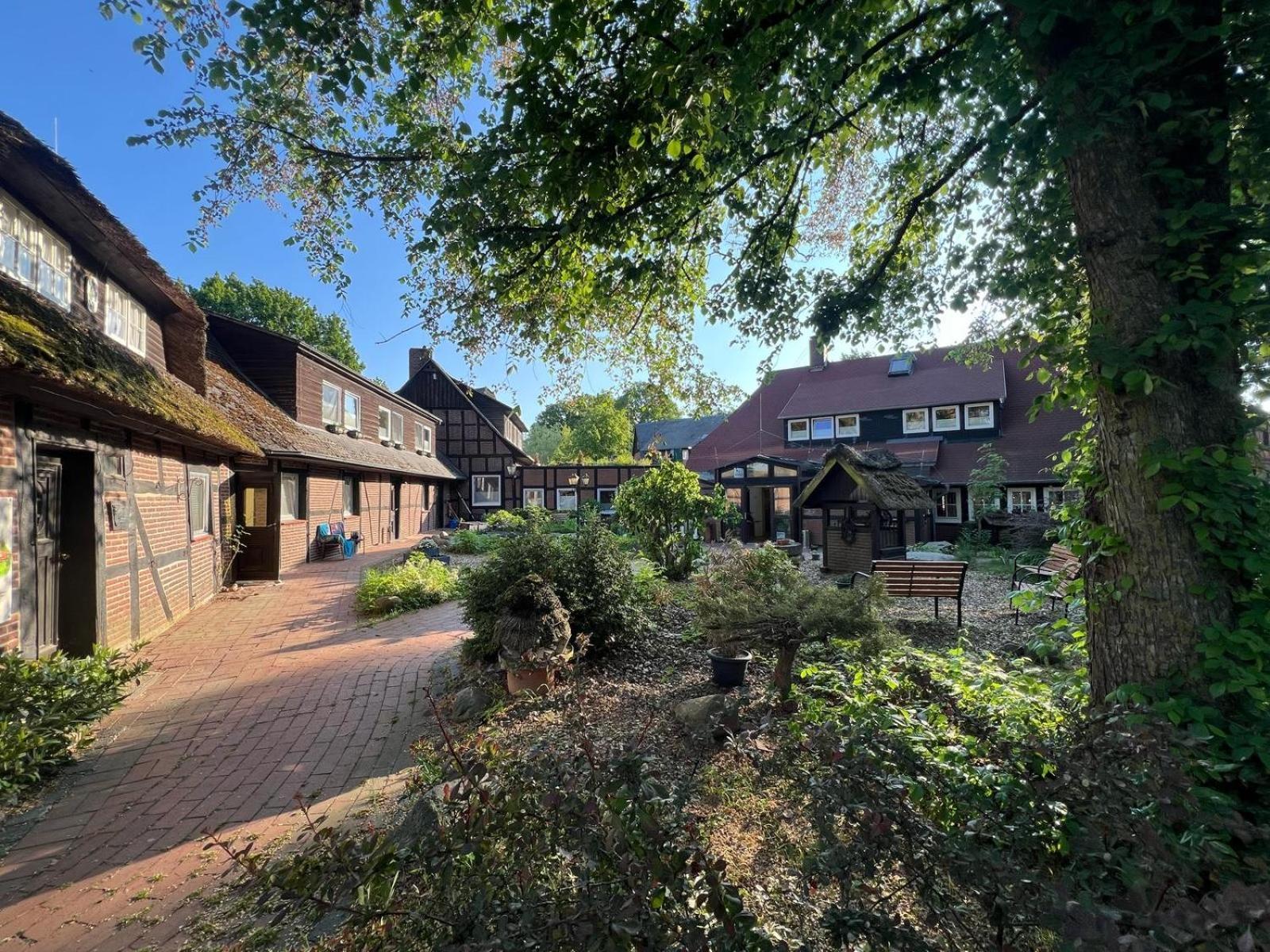 Suhlendorf Ihr Ferien Hotel Brunnenhof מראה חיצוני תמונה